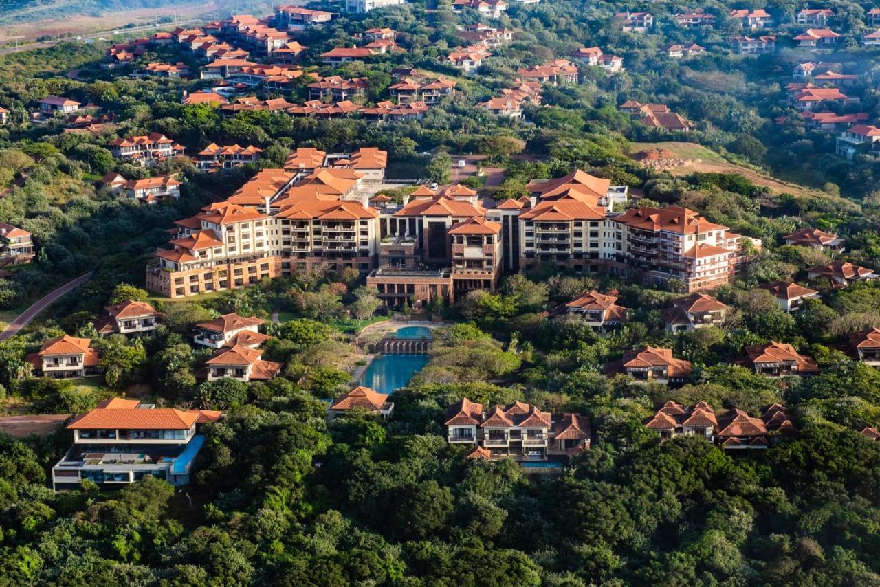 The Capital Zimbali Hotel Ballito Exterior foto The Banyan Tree Hotel in Phuket, Thailand