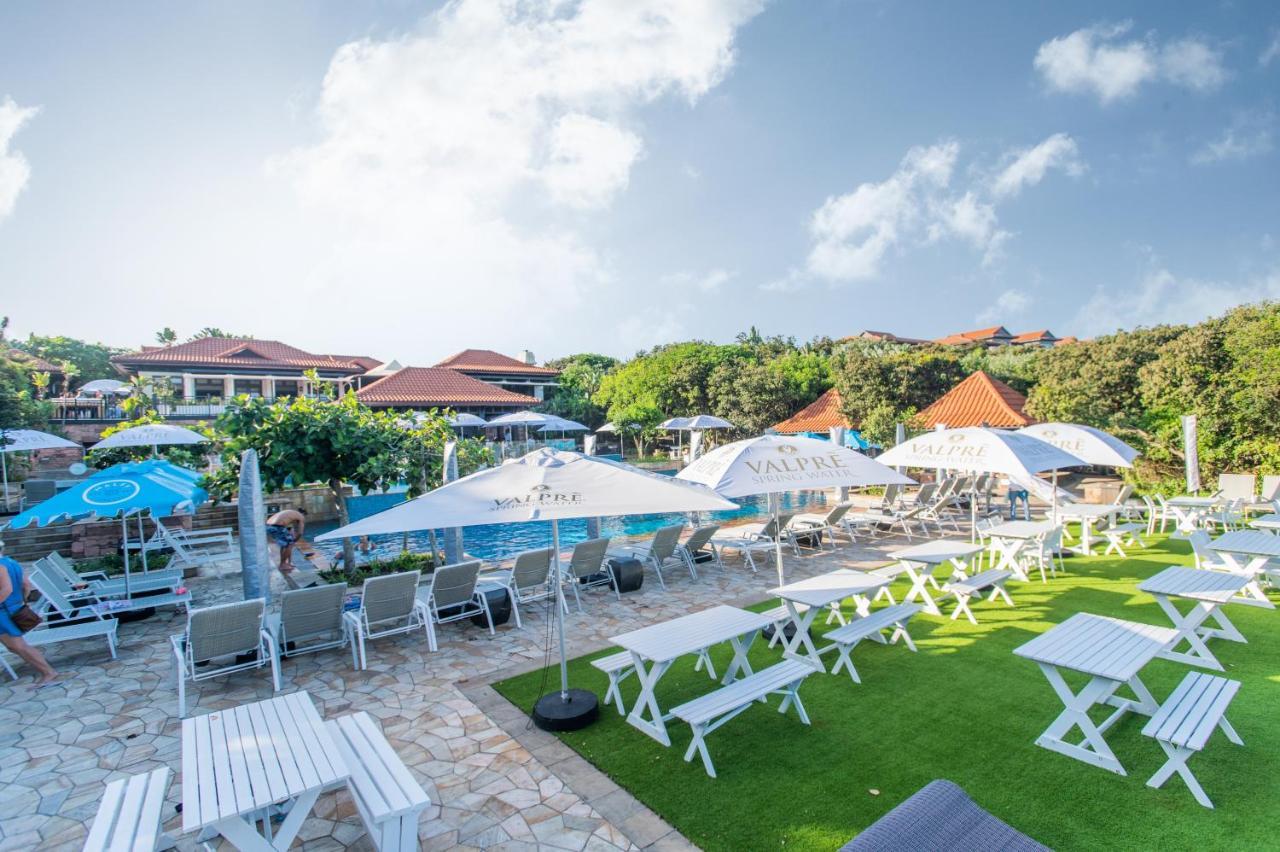 The Capital Zimbali Hotel Ballito Exterior foto The swimming pool at the resort
