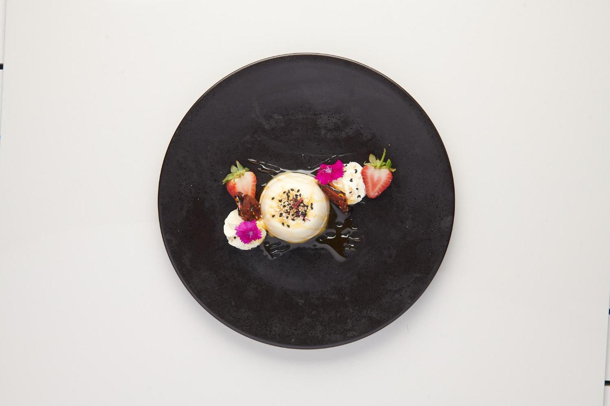 The Capital Zimbali Hotel Ballito Exterior foto A dessert at the restaurant