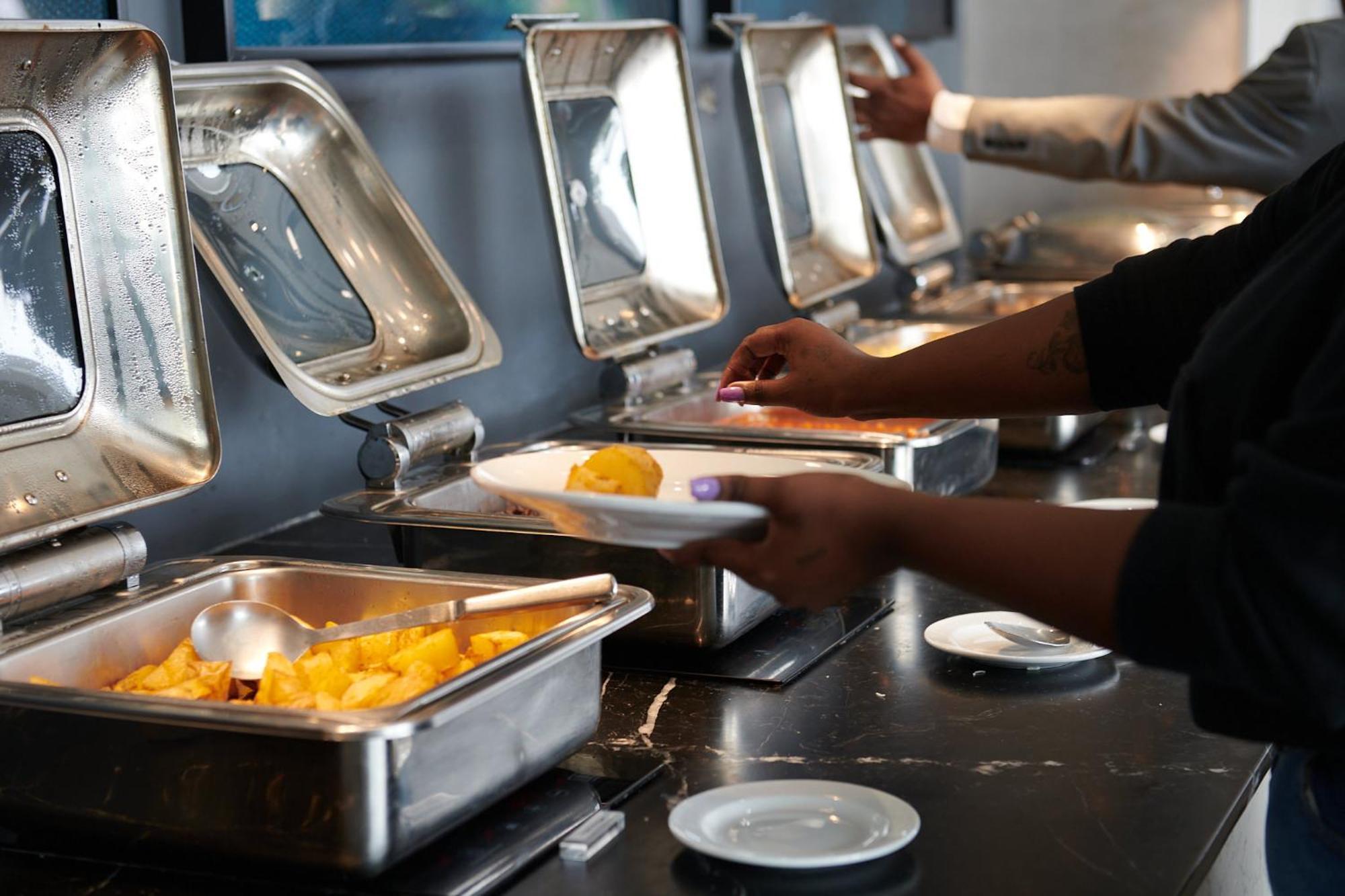 The Capital Zimbali Hotel Ballito Exterior foto A self-service buffet