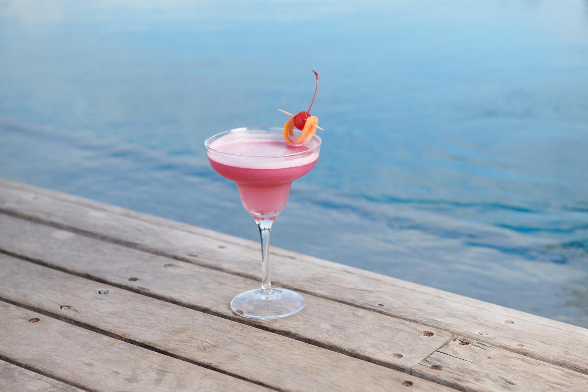 The Capital Zimbali Hotel Ballito Exterior foto A strawberry daiquiri