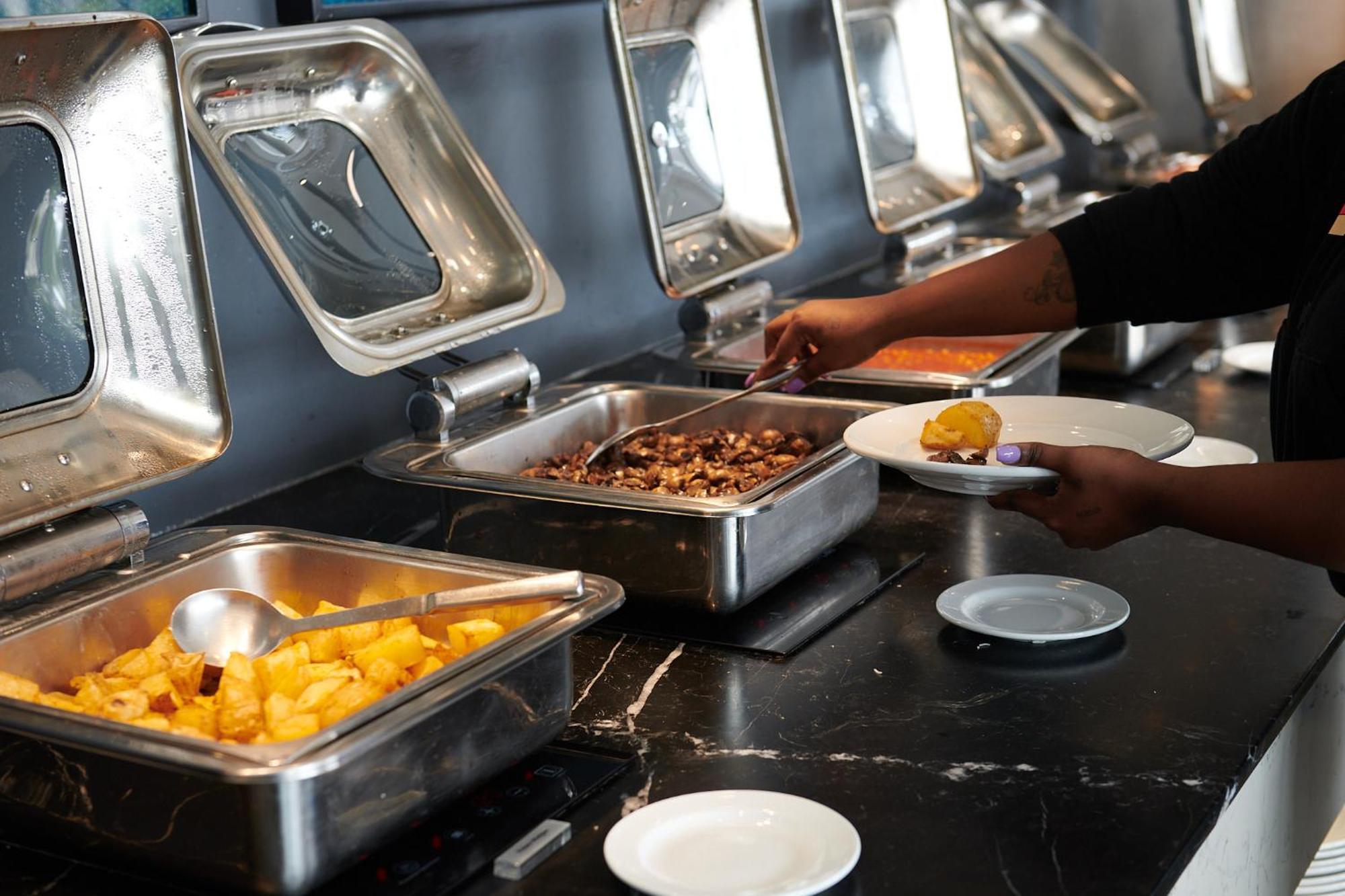The Capital Zimbali Hotel Ballito Exterior foto A chafing dish
